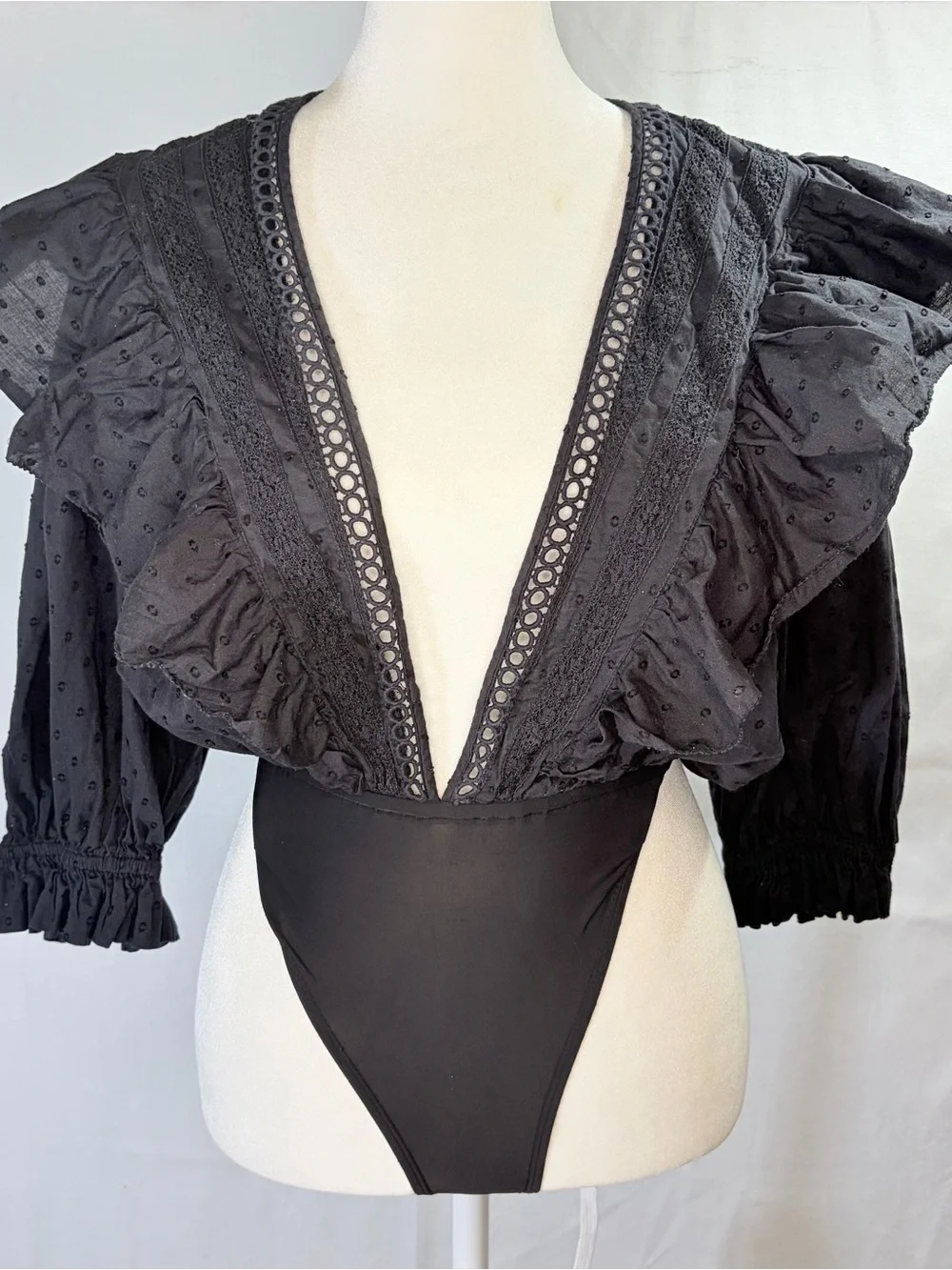 Farm Rip Blk Lace Eyelet Dot Ruffle Bodysuit Blouse Deep V Neck Puff Sleeve Sz